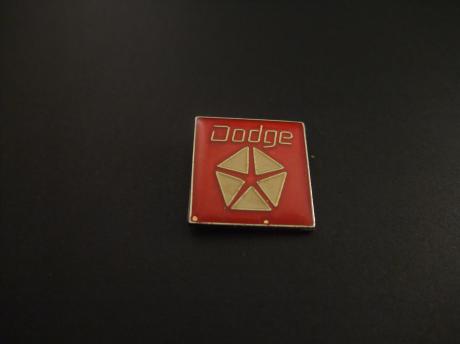Dodge Amerikaans automerk (overgenomen door Chrysler),Duitse concern Daimler Chrysler, logo